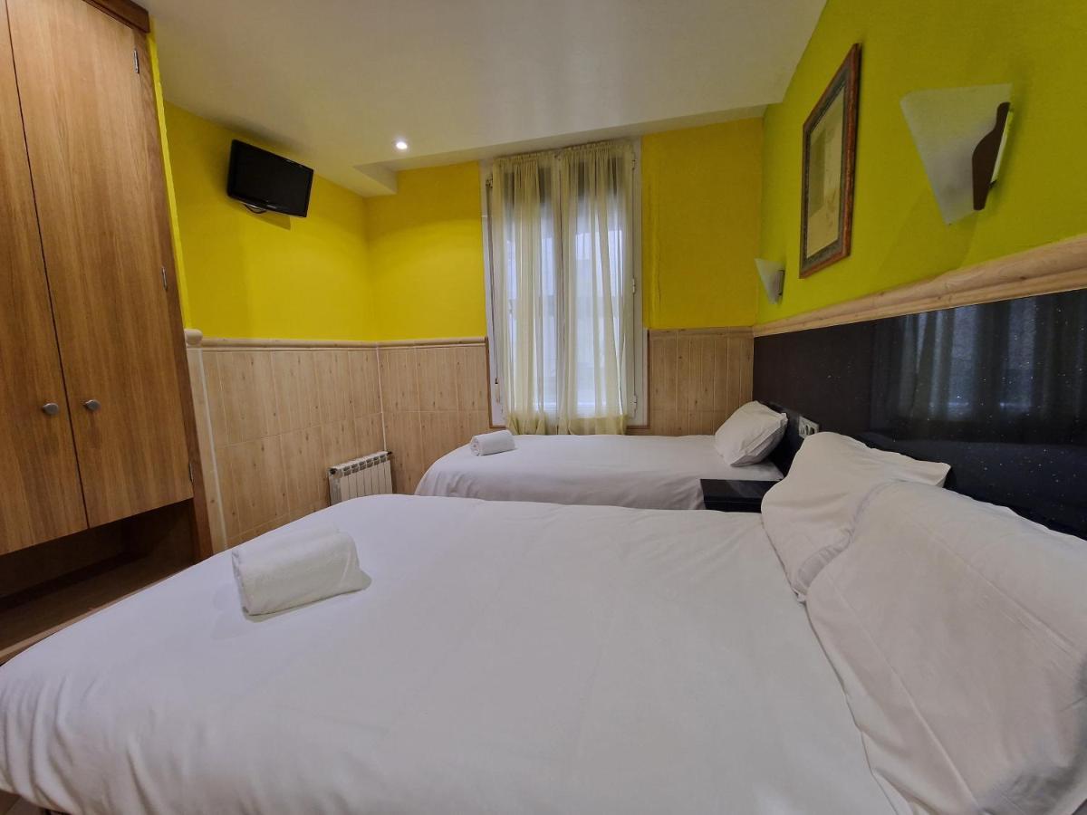 Pension Izar Bat Guesthouse San Sebastián Exteriér fotografie